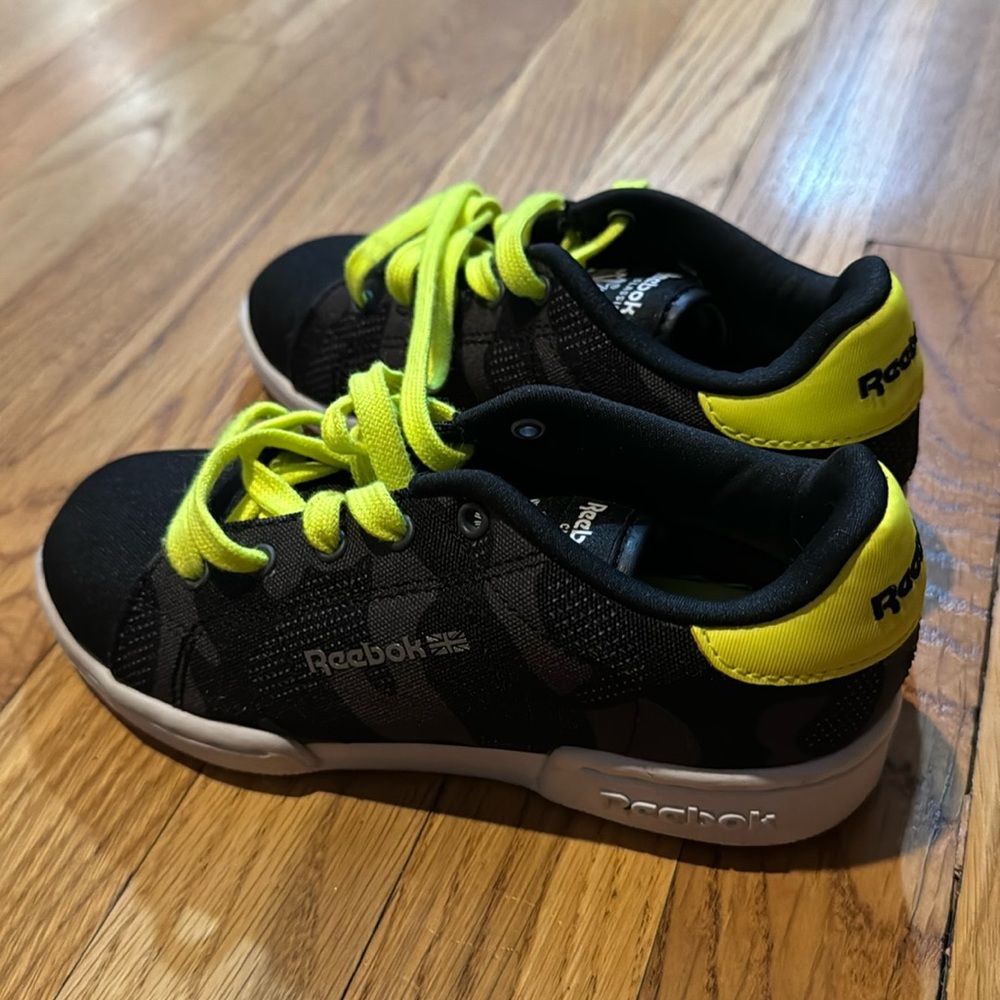 Black camo boys Reebok size 13